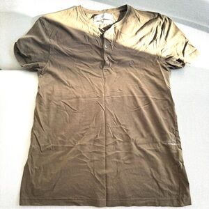 Zara Men's Short Sleeve Olive Henley Tee